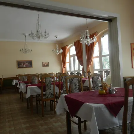 Familia Ξενοδοχείο