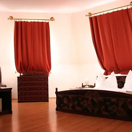 Hotel Familia Zamardi