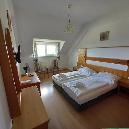 Hotell Familia Zamárdi